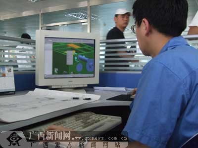 智能制造新篇章 網絡媒體龍江行走進齊齊哈爾第一機床廠，探訪網絡技術賦能工業轉型升級